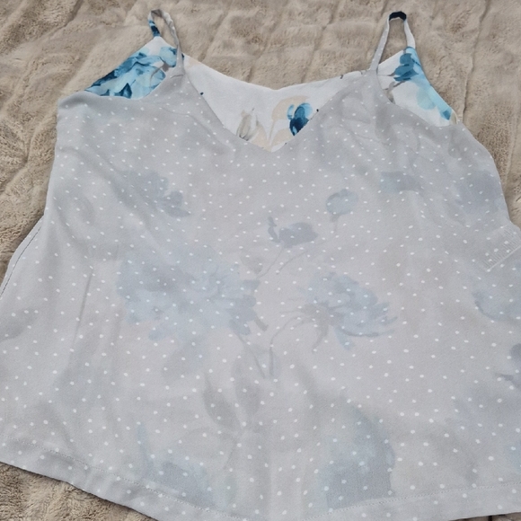 White House Black Market 2 reversible Camis. Pink and White Floral Camisole Set - Picture 6 of 6